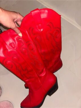 Steve Madden Red Pointed-Toe Western Heeled Boots